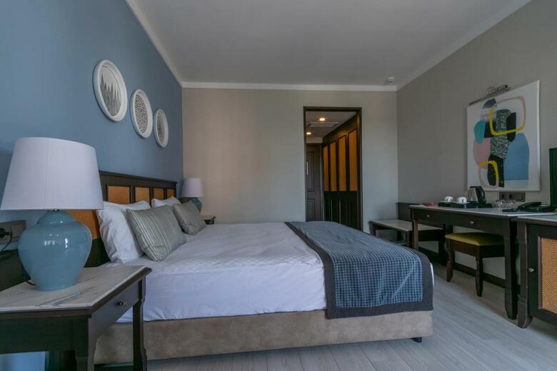 Lara Park Hotel