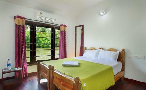 Hotel Shivaganga Houseboat
