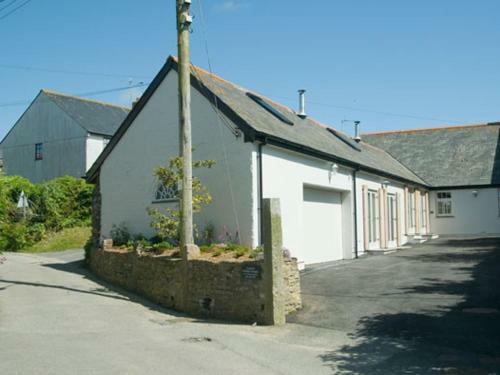 No 1 The Hinges, Crantock