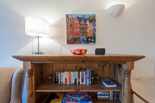 Jamaica Street Apartment