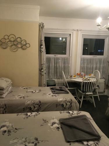 Hostal The Oak Tree Guest House