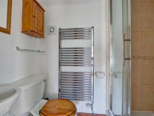 Comfortable Cottage In Kingsheanton With Private Garden