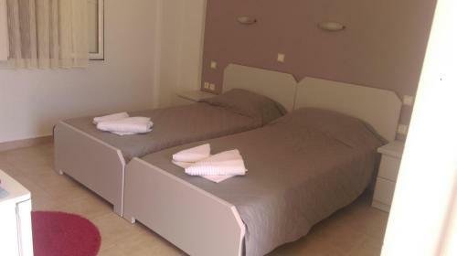 Hotel John Akroyiali