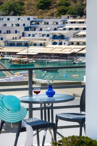 Hotel John Akroyiali