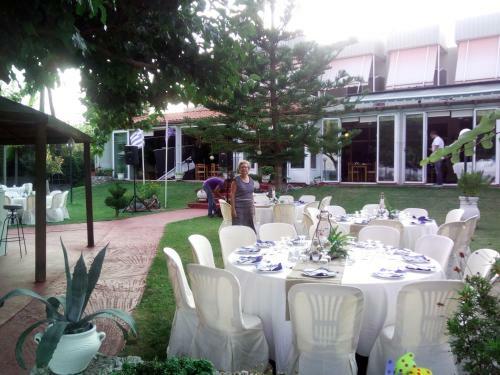 Hostal Evoikos Beach & Resort
