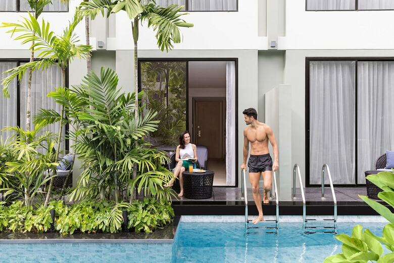 Hotel Four Points By Sheraton Phuket Patong Beach Resort