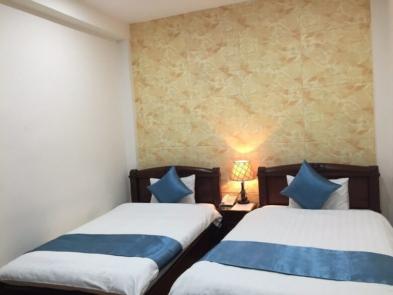 Violet Hotel