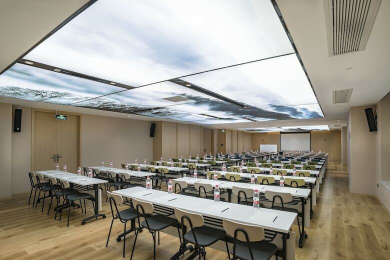 Atour Hotel Jinma Road Development Zone Dalian