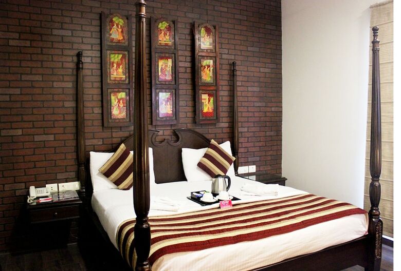 Oyo 557 Hotel Lavish Inn