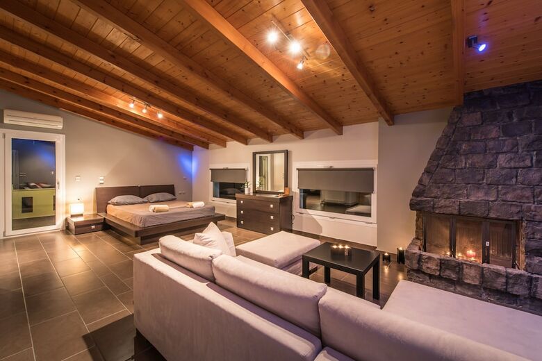 Astarte Villas - Muthee Villa