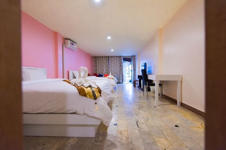 Talay Sai Hotel @ Thung Wua Laen