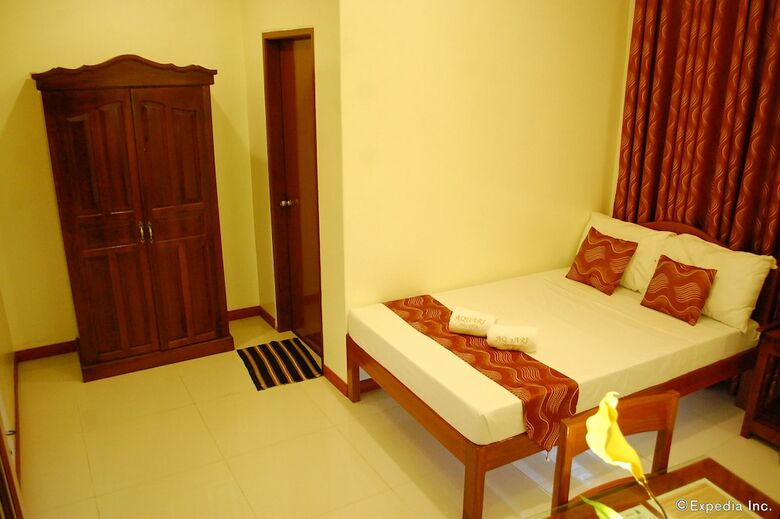 Hotel Aquari Travelers Suites