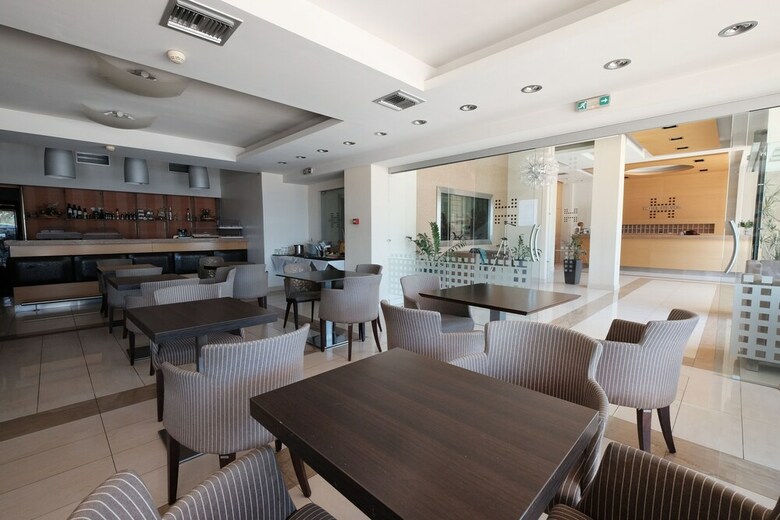 Hotel Flisvos