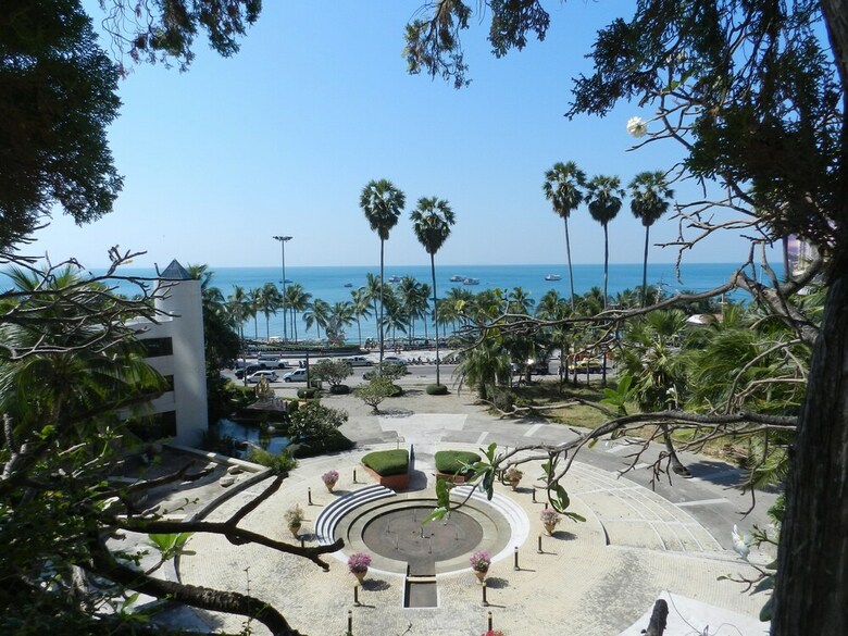 Alex Group Jomtien Plaza Condotel