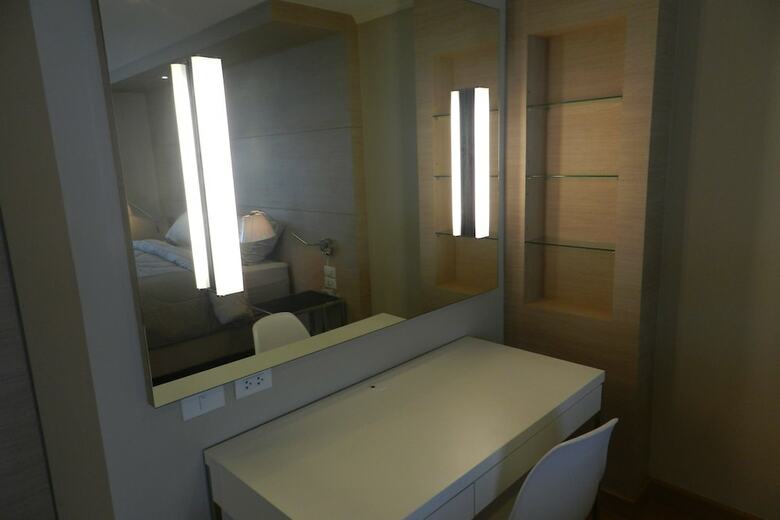 Alex Group Jomtien Plaza Condotel