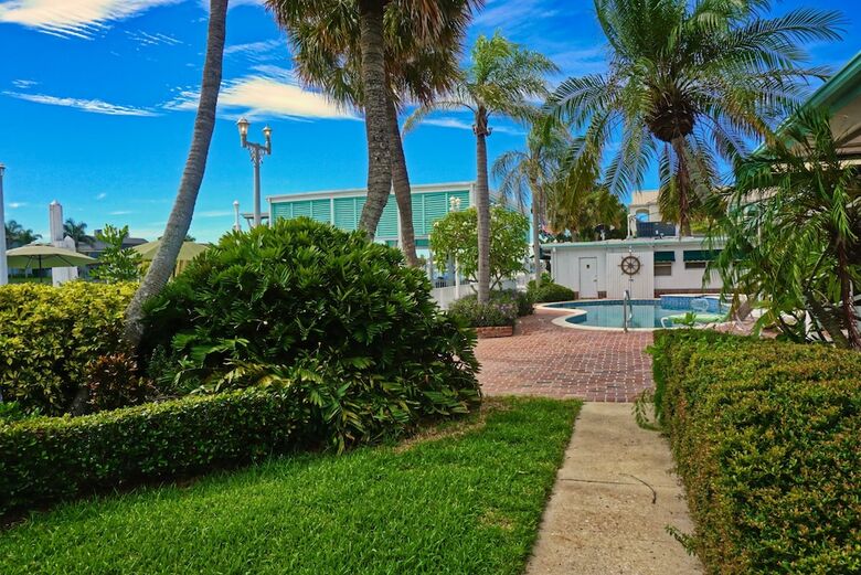 Pass-a-grille Boutique Resort By Techtravel