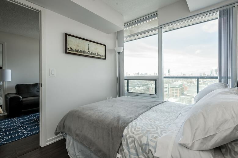Life Suites Soho 2 Bed | 2 Bath Cn Tower View