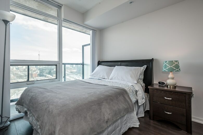 Life Suites Soho 2 Bed | 2 Bath Cn Tower View