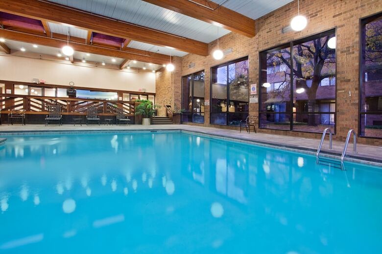 Hotel Crowne Plaza Grand Rapids - Airport