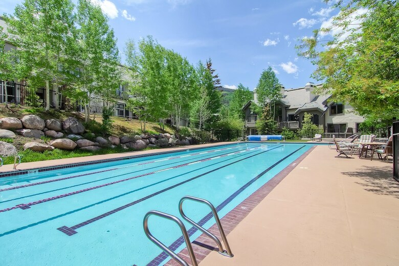 Highlands Westview By East West Hospitality