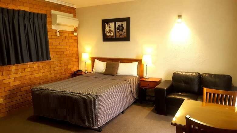 Centrepoint Motel