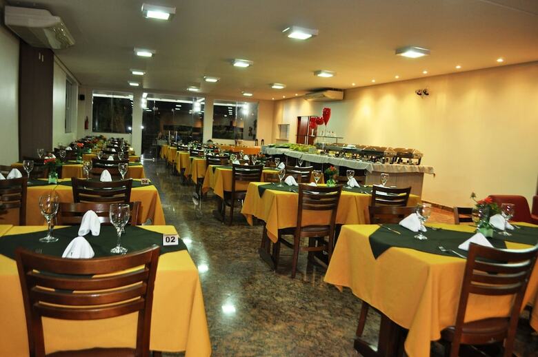 Hotel Esuites Vale Dos Caraj�s (antigo Vale Dos Caraj�s Park)