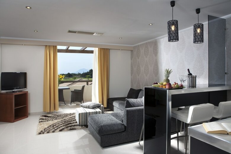 Hotel Olympia Golden Beach & Spa