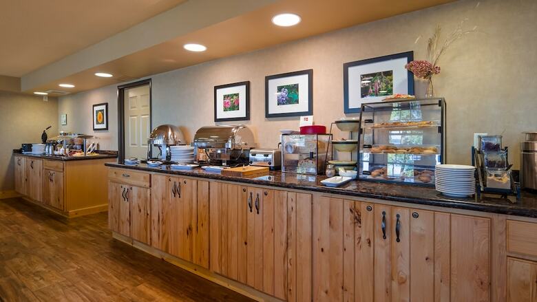 Hotel Best Western Premier The Lodge On Lake Detroit