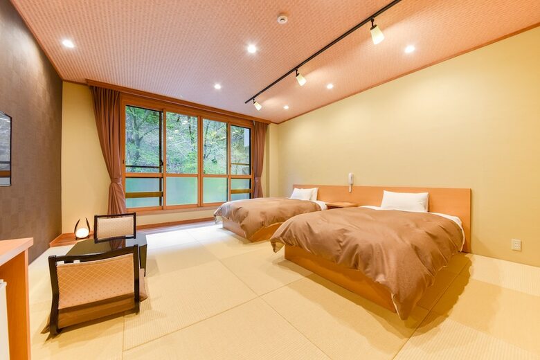 Shirahone Onsen Tsuruya Ryokan