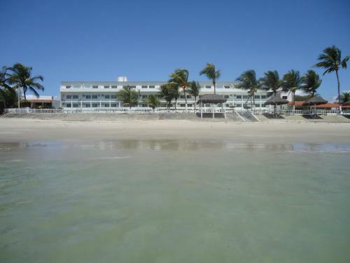 Apartamentos Flats At Marinas de Tamandar�