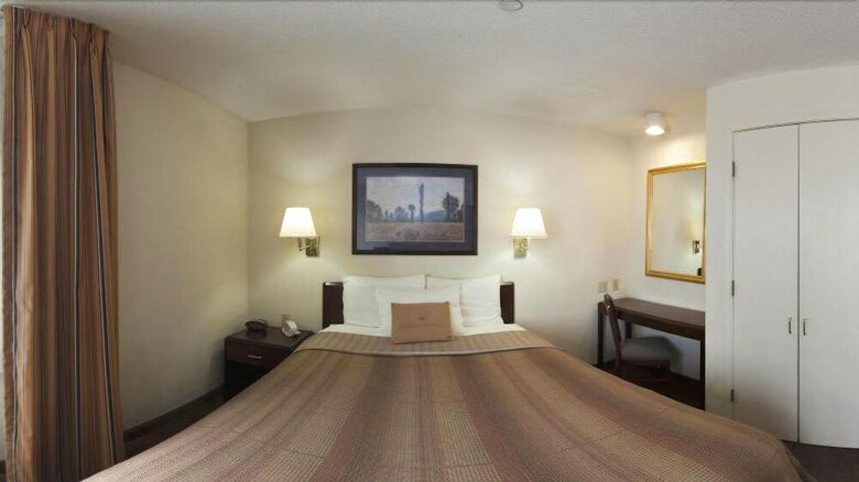 Aparthotel Candlewood Suites Boston-braintree