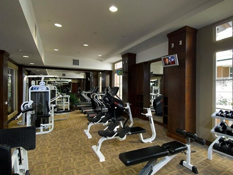 Apartamentos Global Luxury Suites At Commodore Drive