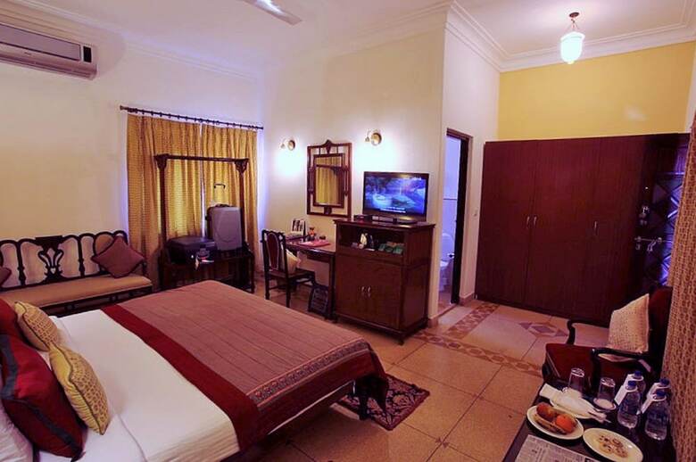Hotel Rawal Kot