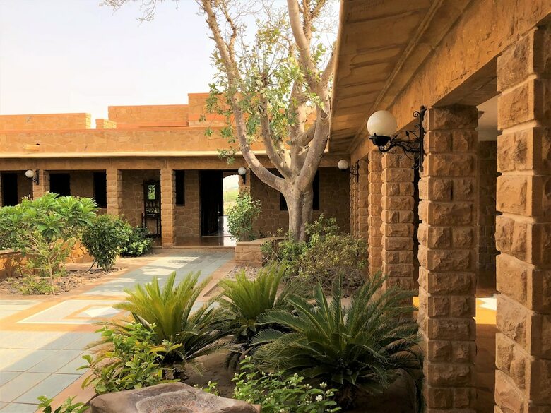 Hotel Rawal Kot
