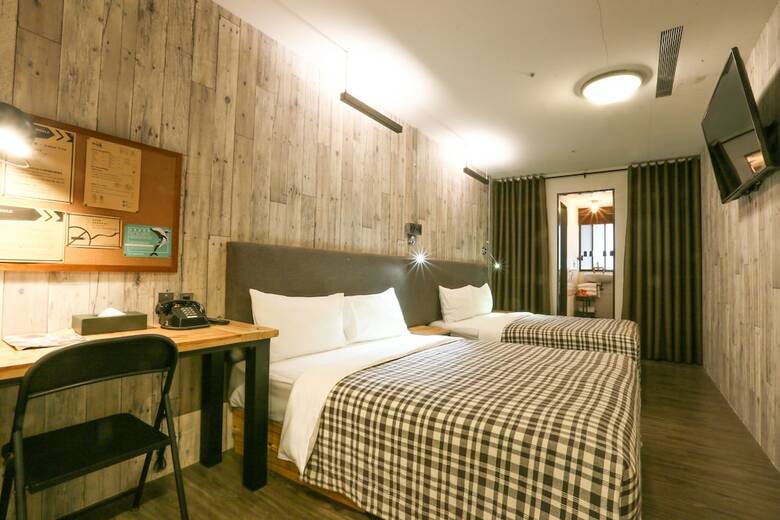 Hotel Papa Whale