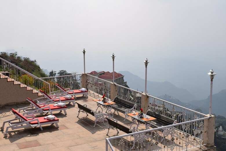 One Earth Royale Boutique Hotel