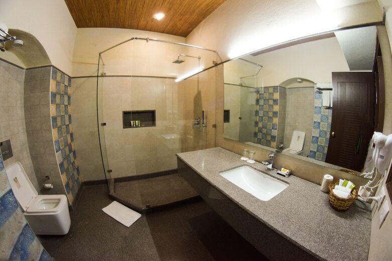 One Earth Royale Boutique Hotel