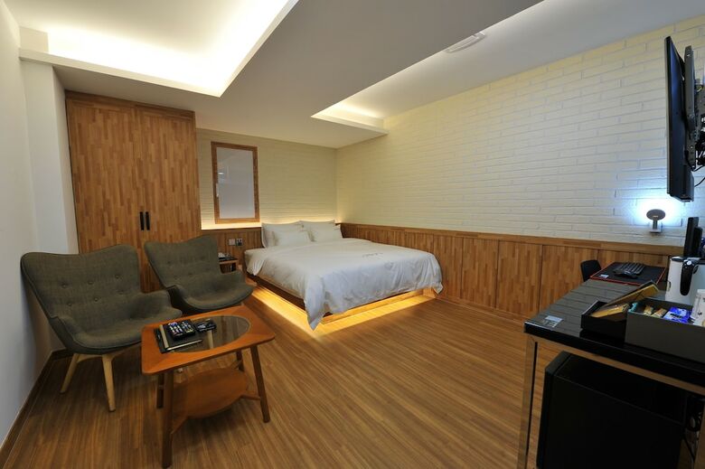 Hotel The Grang Nampo (fromerly Ytt)