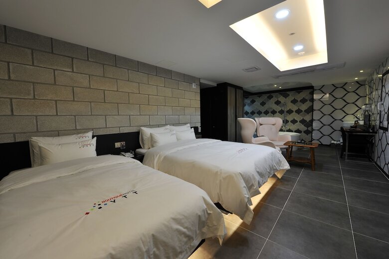 Hotel The Grang Nampo (fromerly Ytt)