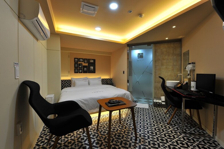 Hotel The Grang Nampo (fromerly Ytt)