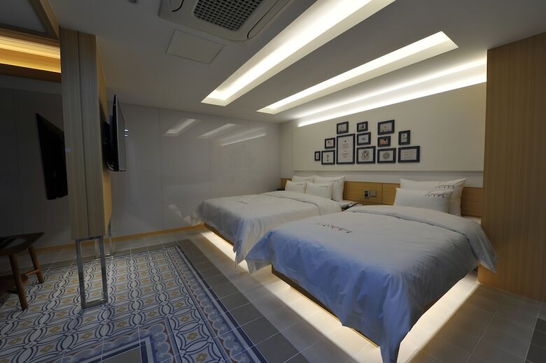 Hotel The Grang Nampo (fromerly Ytt)