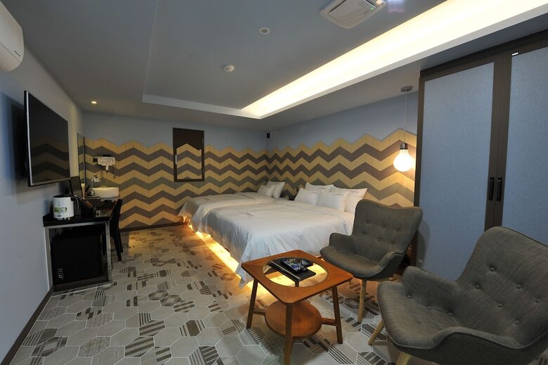 Hotel The Grang Nampo (fromerly Ytt)