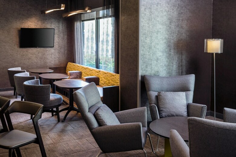 Hotel Springhill Suites By Marriott Bakersfield