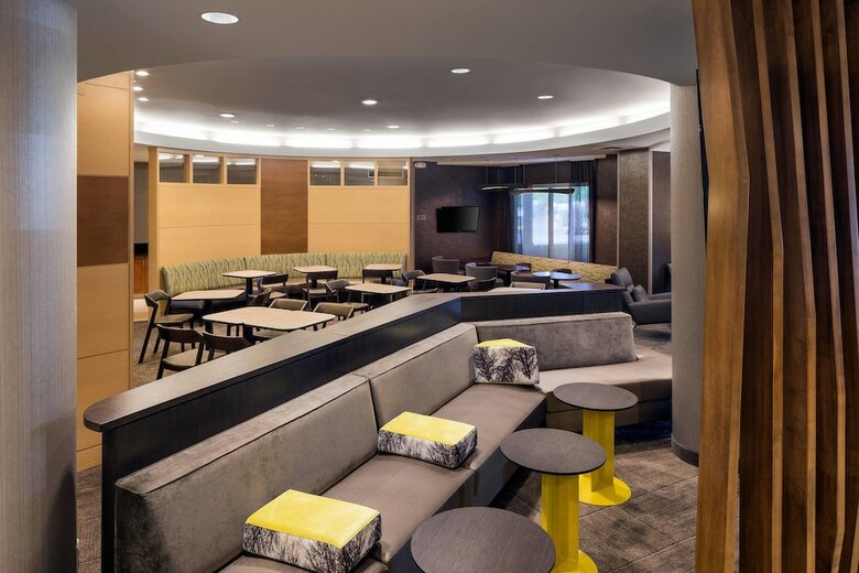 Hotel Springhill Suites By Marriott Bakersfield