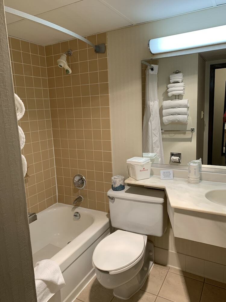 Hotel Ramada By Wyndham Marquette