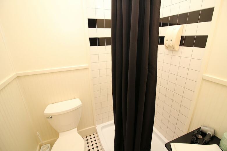 Hotel Nags Head Beach Inn By Kees Vacations