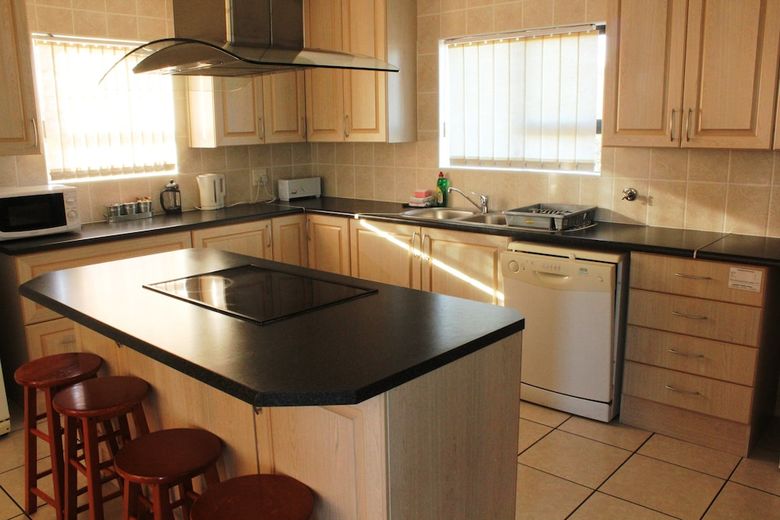 11 Kian S Place Self Catering