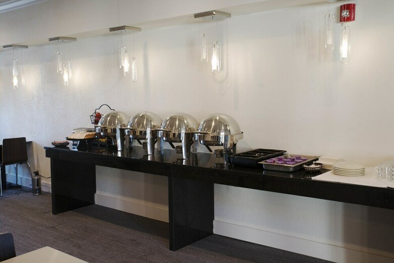 West Wing Hotel, Ascend Hotel Collection
