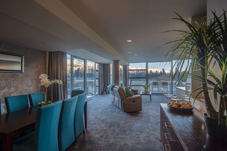 53 Shotover Apartment 302