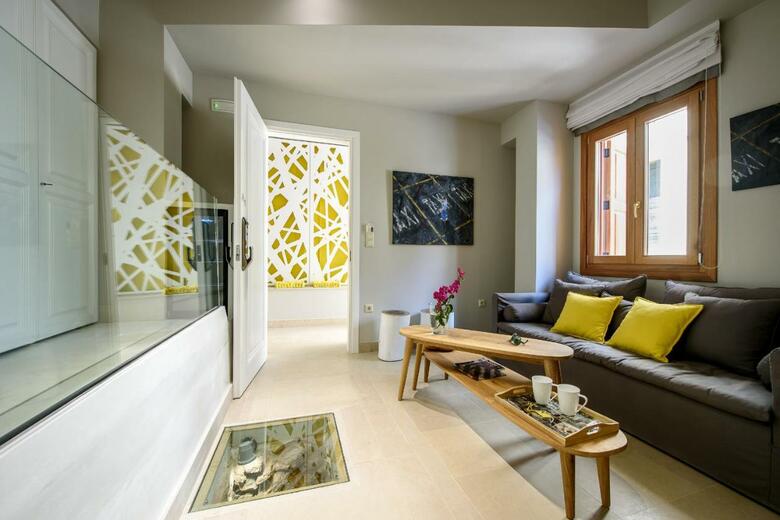 Hotel Candia Suites & Rooms